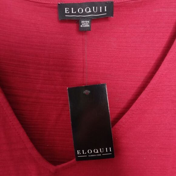 Eloquii red tee size 22/24 - Picture 3 of 5